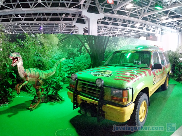 Jeep Jurassic Park et son raptor à Paris Fan Festival 2023